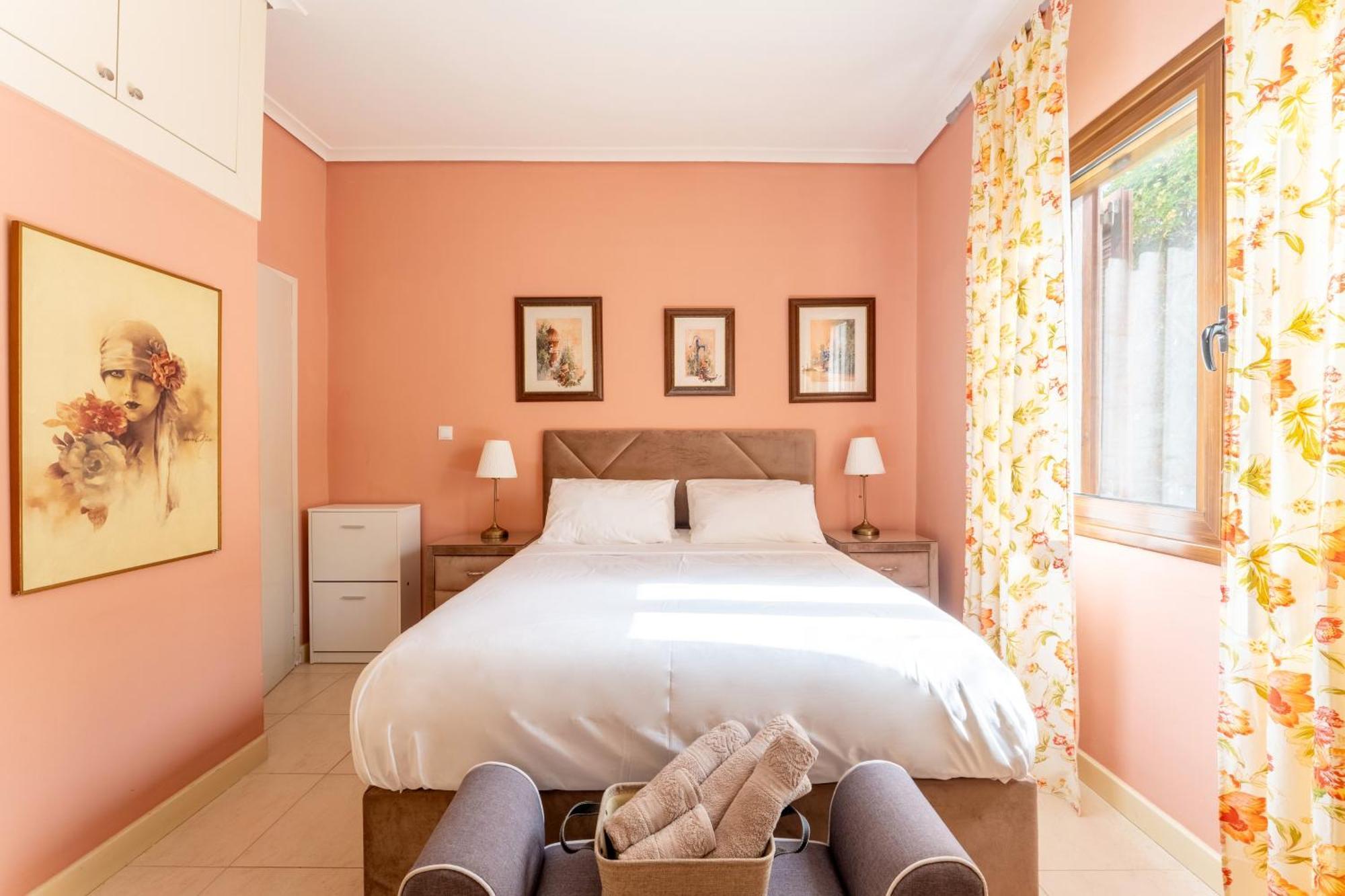 The House Of Gratitude - Poolside Retreat Villa Loutra Oraias Elenis Exterior photo